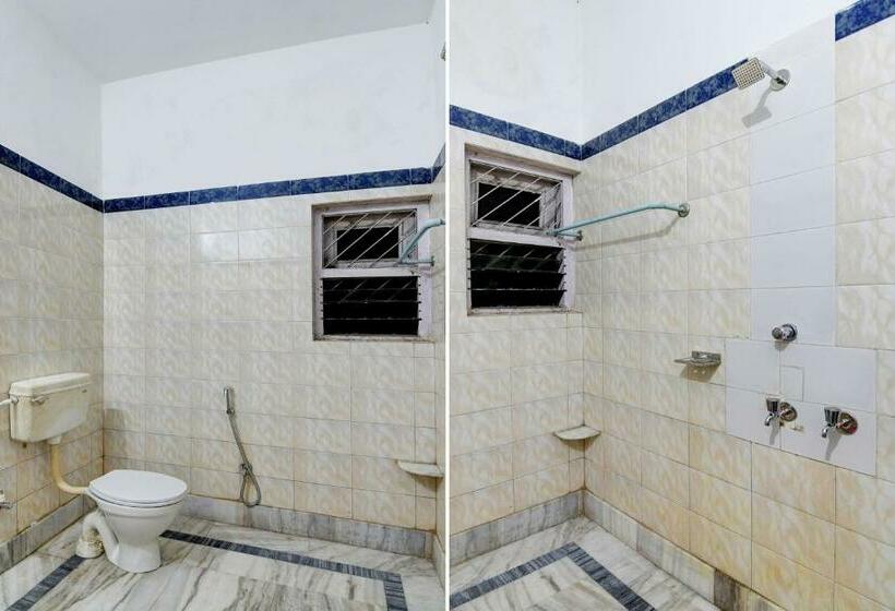 اتاق کلاسیک سه تخته, O Pramod Residency