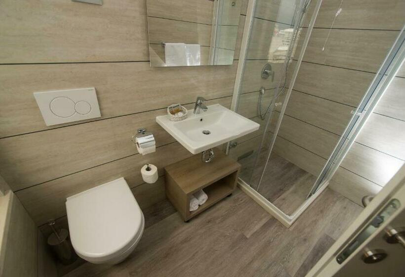 اتاق استاندارد, Hostel Sol