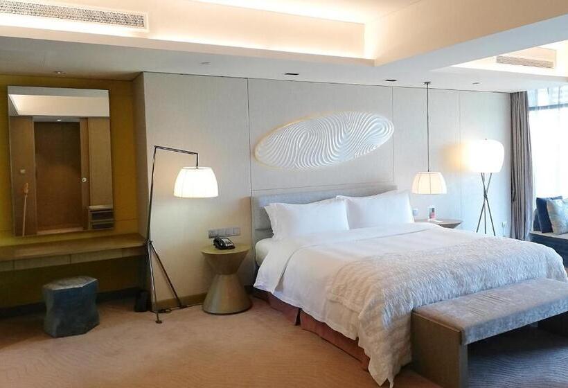 Люкс Кровать Кинг, Le Meridien Qingdao West Coast
