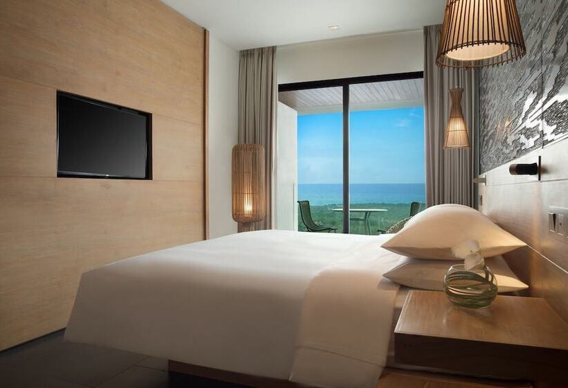 Номер Стандарт Двуспальная Кровать Вид на Море, Renaissance Bali Uluwatu Resort & Spa