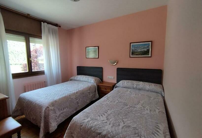 Номер Стандарт, Hostal La Parrilla