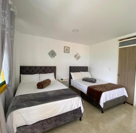 四人标准间, Casona Hotel La Divisa