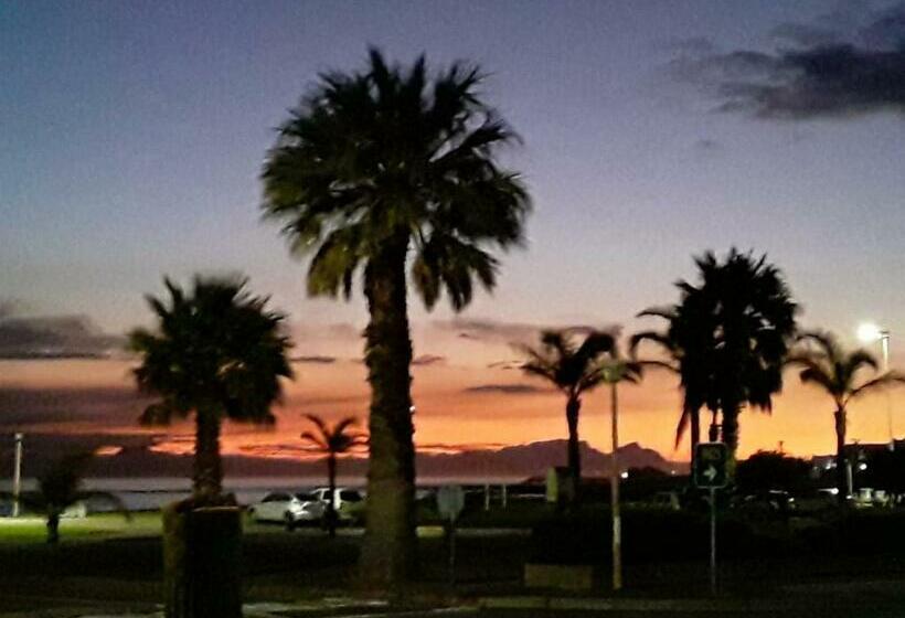 Семейный Номер Вид на Море, Beach Haven Sea Views, Fritzandi, Strand, Cape Town