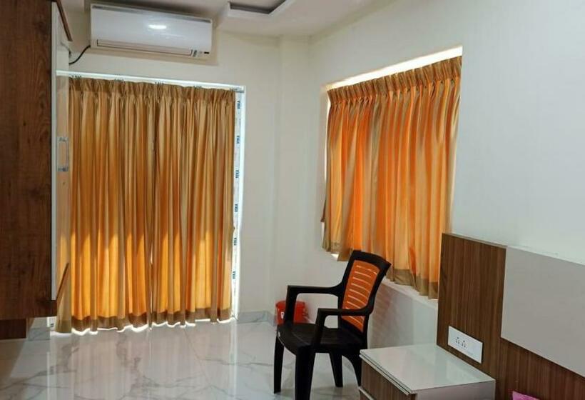 Номер Стандарт с Балконом, Spn Shubam Rooms