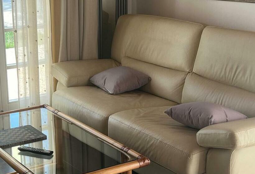 اتاق استاندارد با چشم‌انداز استخر, Seeconero Home