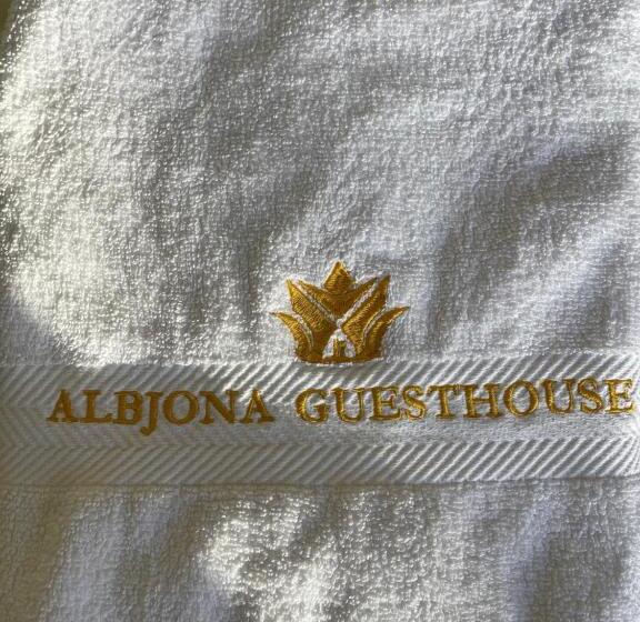 四人豪华间, Albjona Guesthouse
