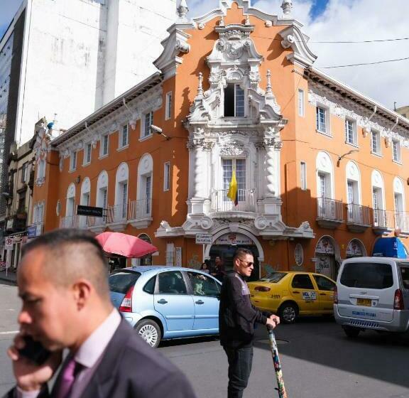 اتاق استاندارد سه نفره, Artistico