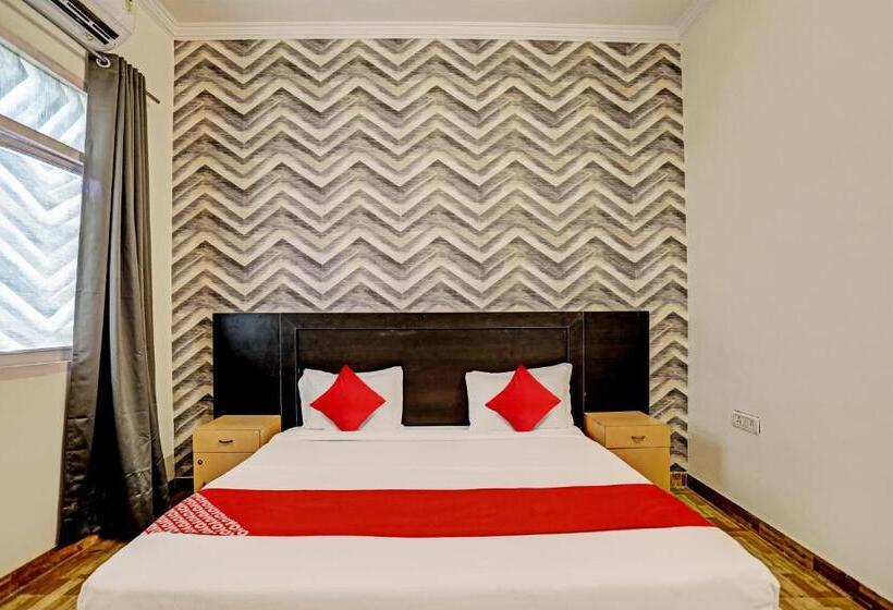 Трехместный Номер Классика, Oyo Flagship Hotel Jagdambey Residency