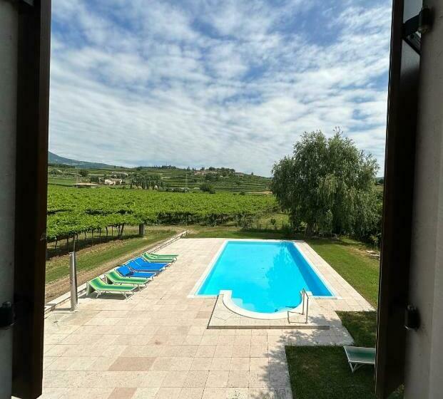 스탠다드 트리플 룸 풀장 전망, Agriturismo Fioravante