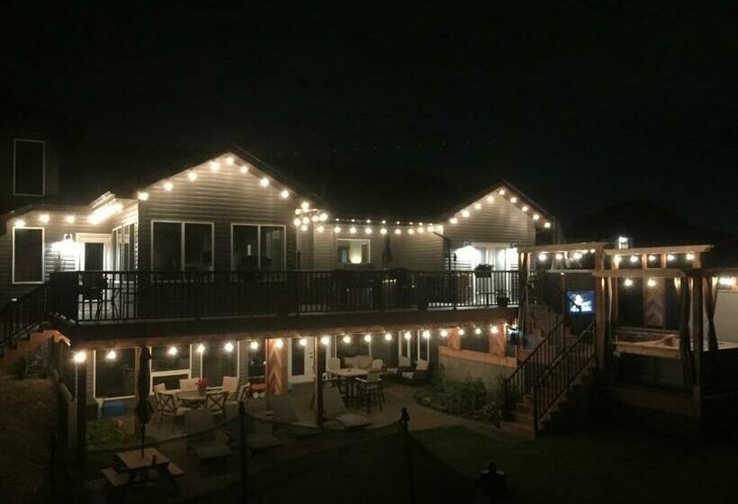 Студия Deluxe, Dragonfly Inn Walkout Suites
