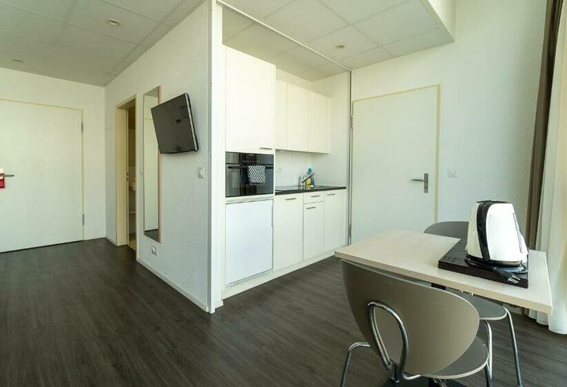 Студия Deluxe, Los Lorentes Hotel Bern Airport