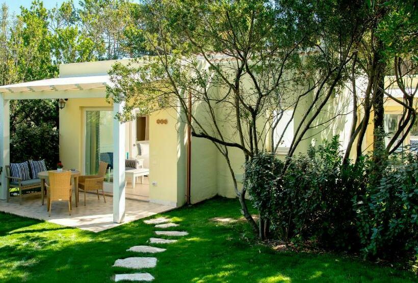 Бунгало Deluxe, Forte Village Resort  Bouganville