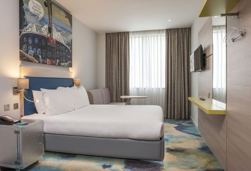 家庭间, Ibis Styles London Heathrow Airport