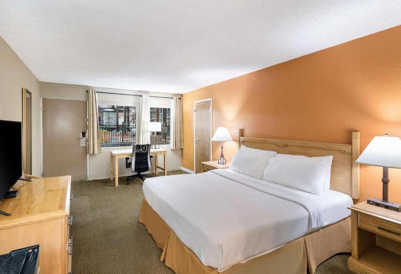 Стандартный Номер Кровать Кинг, Pearl On The Concho Surestay Collection By Best Western
