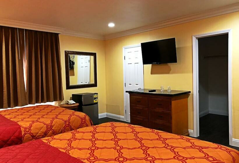 Номер Стандарт, The Patio Motel   Los Angeles, Lax