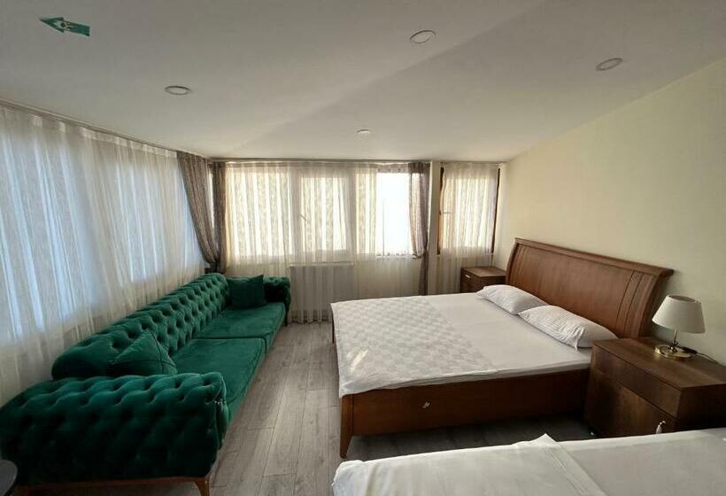 اتاق لوکس خانوادگی, Naval Hotel Yalova