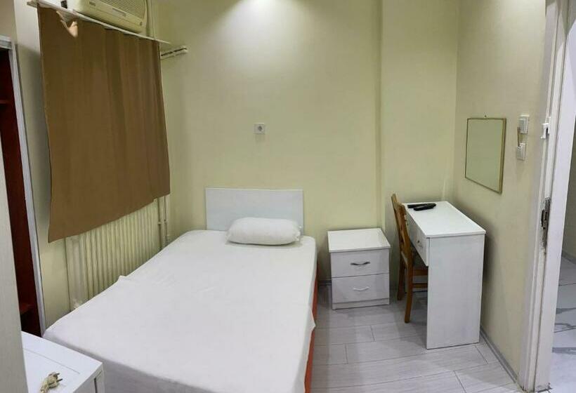 اتاق استاندارد یک نفره, Naval Hotel Yalova