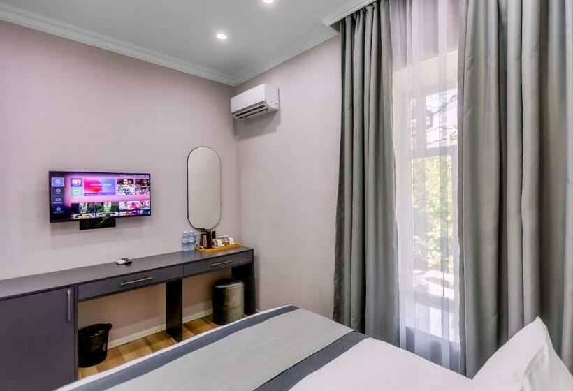 Номер Economy, Hillside City Center