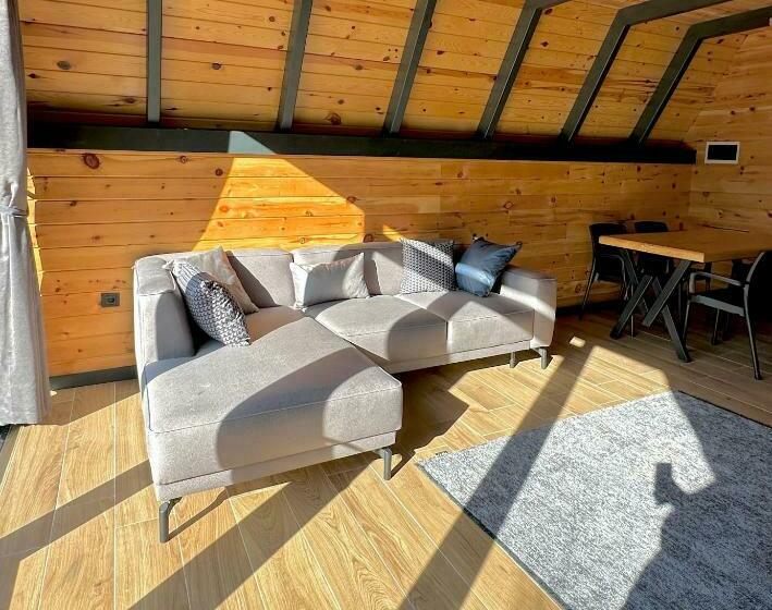 스탠다드 방갈로, Varya Tatil Köyü