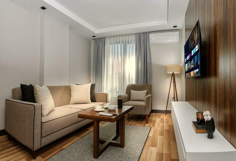 高级套房, La Mia Suites