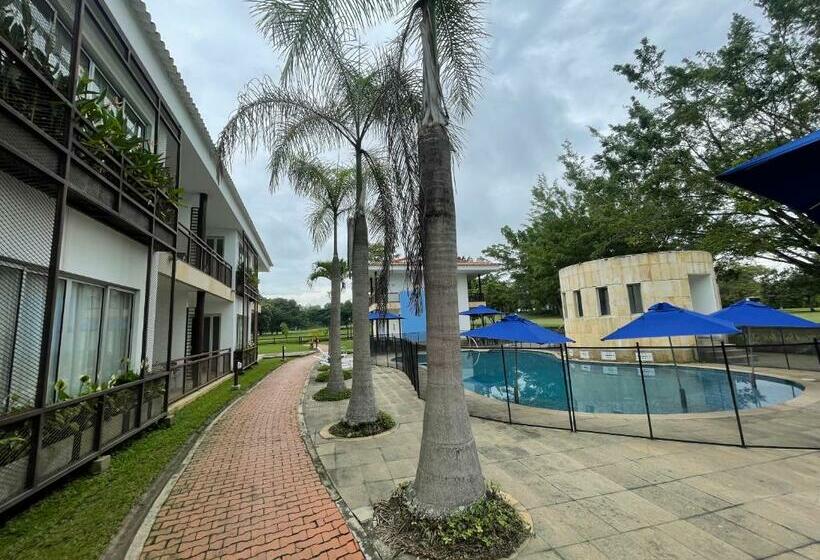 Трехместный Номер Комфорт, Lake House Resort Country Club & Spa