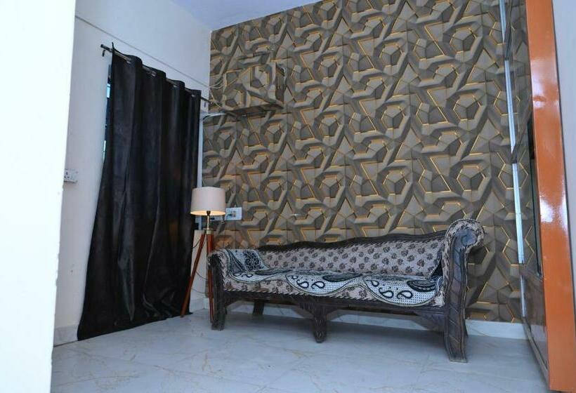 Люкс Повышенной Комфортности, Privyrooms