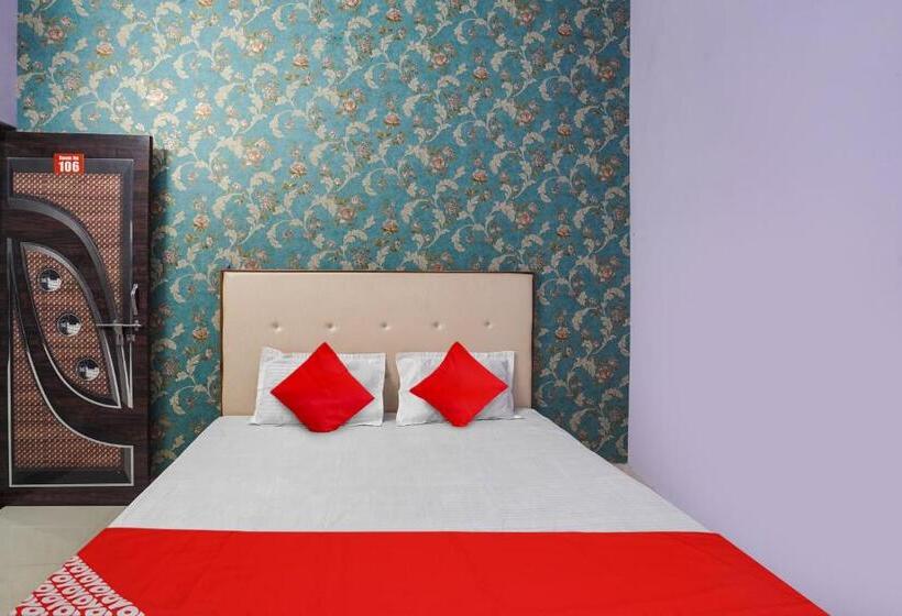 اتاق کلاسیک سه تخته, Spot On Hotel Blue Sky
