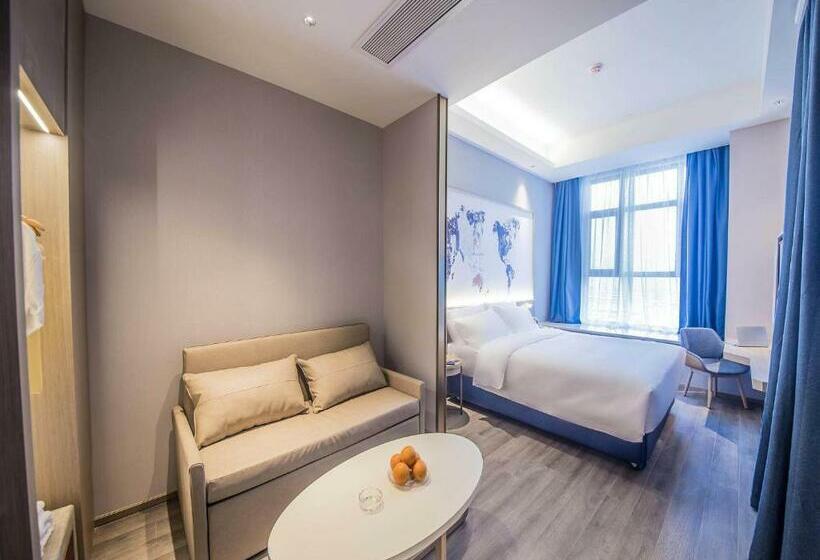 Люкс Премиум, Kyriad Marvelous Hotel Qinhuangdao Nandaihe