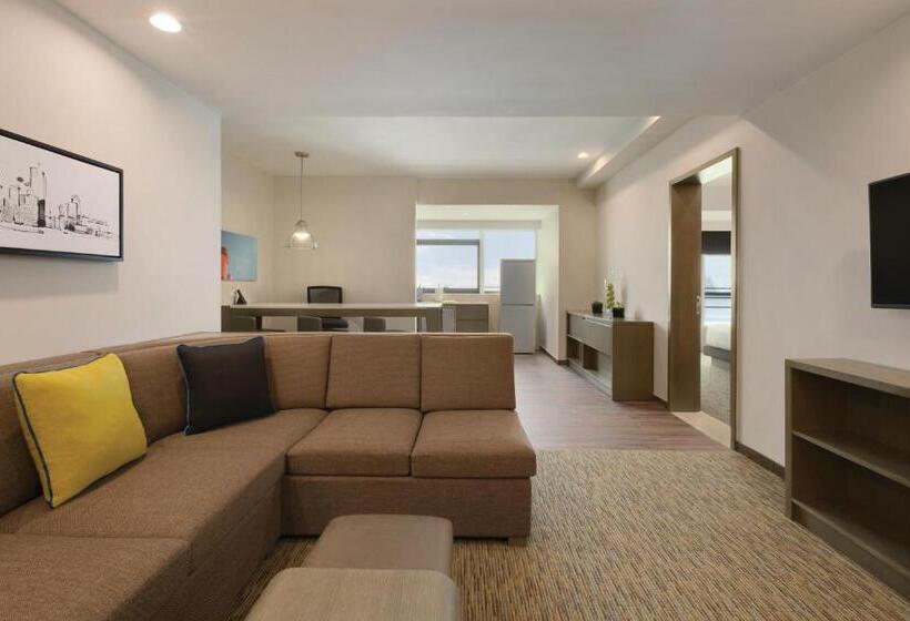 Студио Стандарт Кровать Кинг, Hyatt House Shenzhen Airport