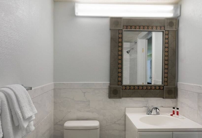 Люкс, Stayable Kissimmee East