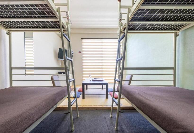 Номер Стандарт Четырехместный Совместный Санузел, Omotenashi Hostel Miyajima