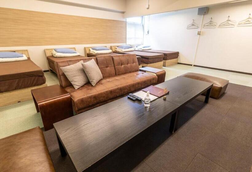 Семейный Номер Совместный Санузел, Omotenashi Hostel Miyajima