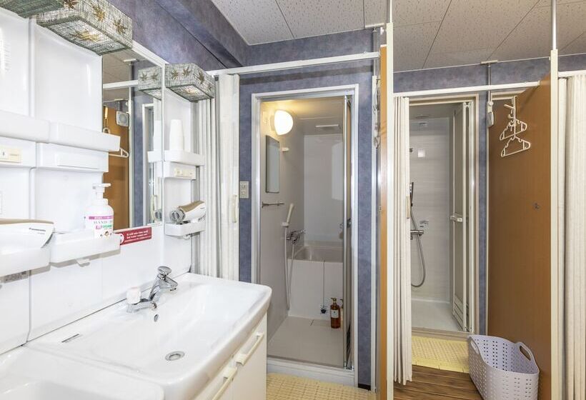 Номер Стандарт Четырехместный Совместный Санузел, Omotenashi Hostel Miyajima