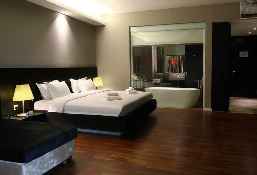 高级套房, The Shore Hotel & Residences