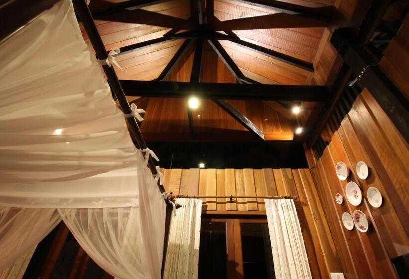 테라스 스위트, Baan Luang Rajamaitri Historic Inn