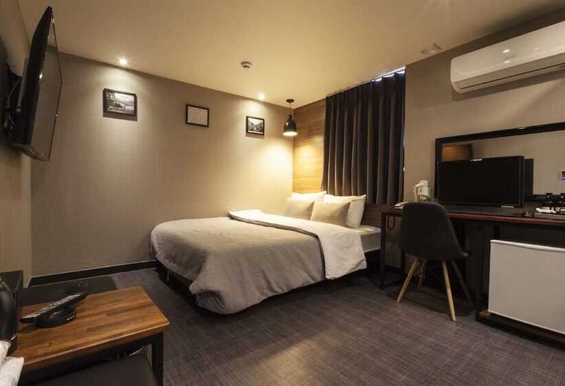 스탠다드 룸, The Last Hotel Nampo