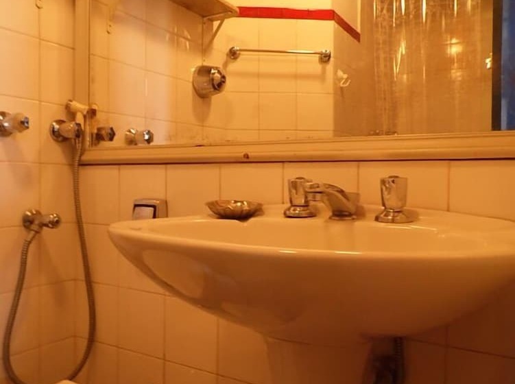 تختخواب در اتاق مشترک, Varanda Hostel E Galeria De Arte