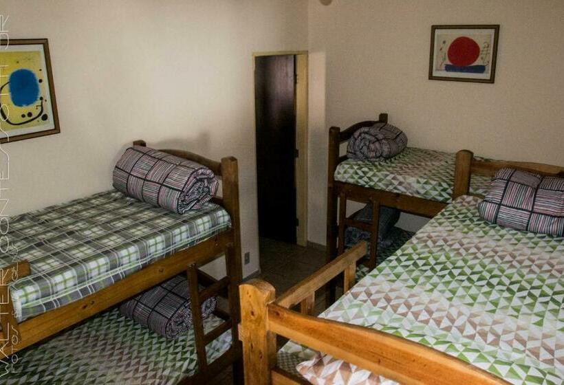 ルームシェアのワンベッド, Hostel Cuesta