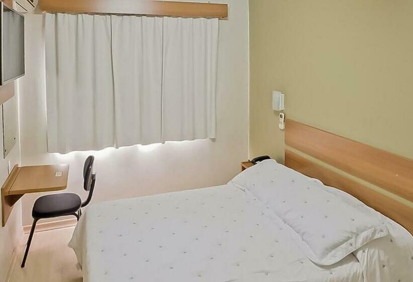 디럭스 룸, Tri Hotel Centro Chapecó