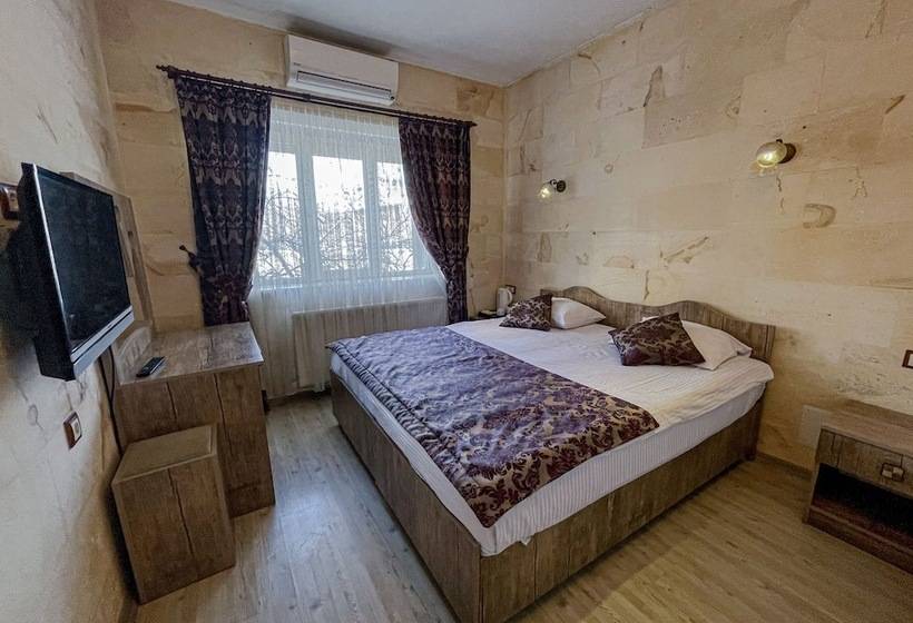 이코노미 룸, Yusuf Bey House