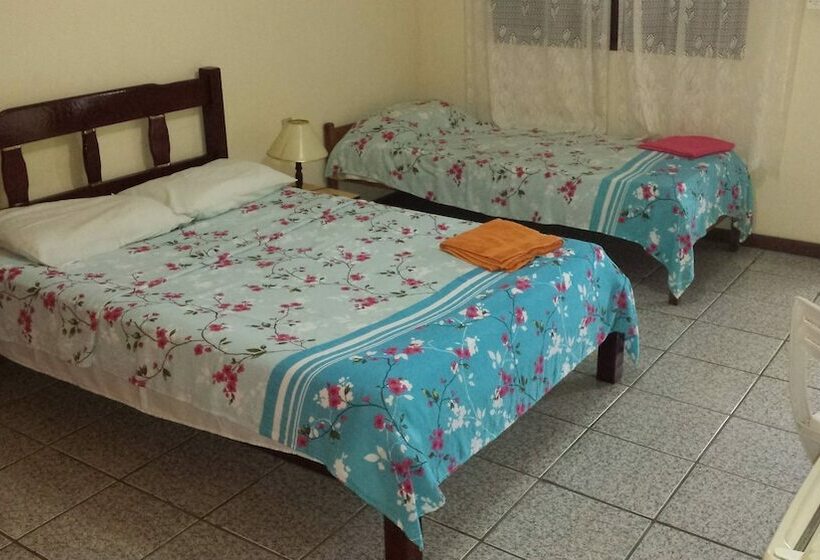 Cameră Triplă Clasică, Hospedaria   Hostel Gamboa