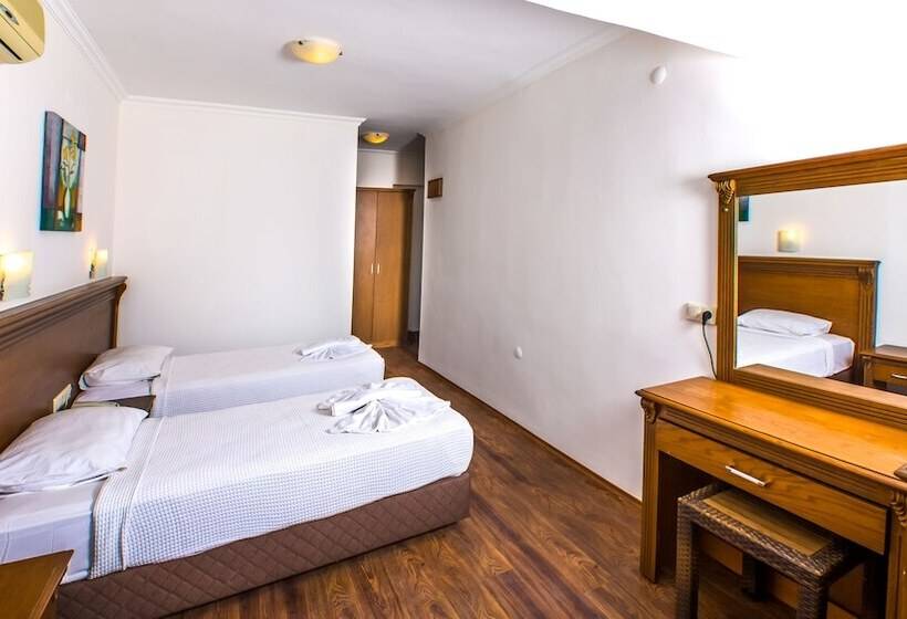 Номер Стандарт Трехместный, Honeymoon Beach Otel