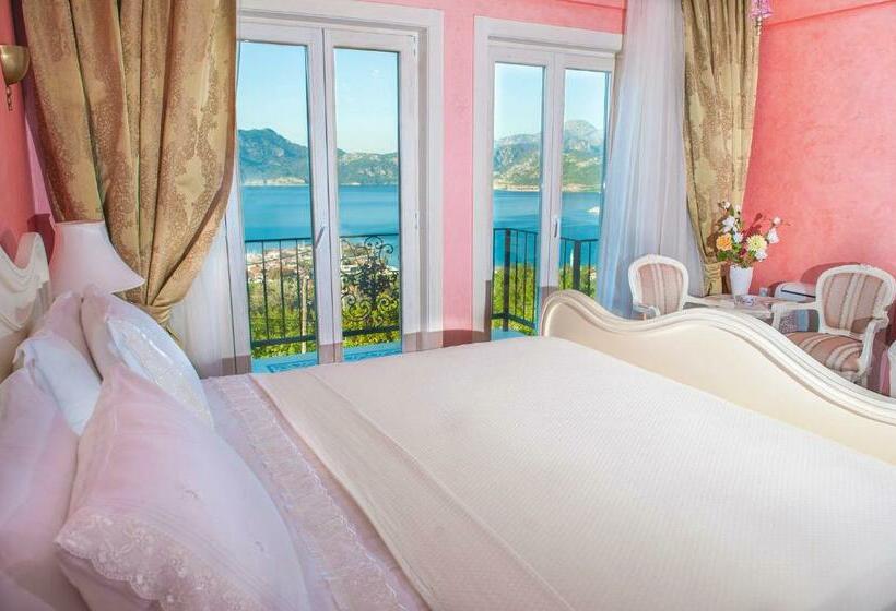 Номер Deluxe с Балконом, Swan Lake Hotel   Adult Only