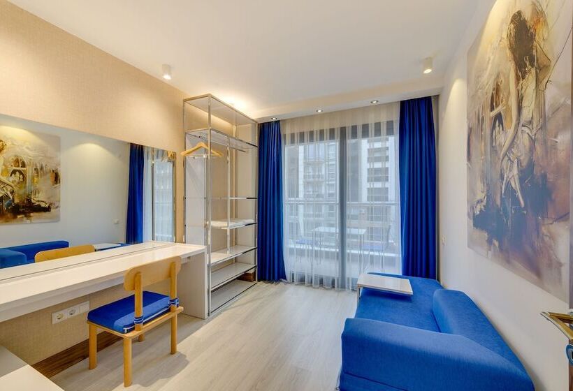 발코니가 있는 스위트, Concept Suites