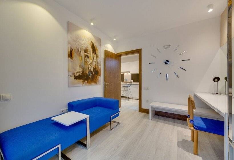 발코니가 있는 스위트, Concept Suites