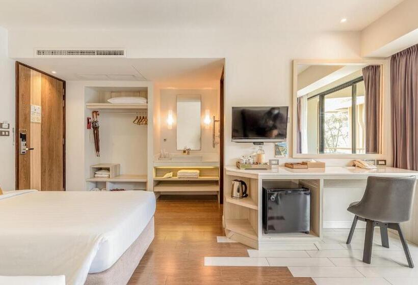 اتاق لوکس با چشم‌انداز استخر, Sand Dunes Chaolao Beach Resort