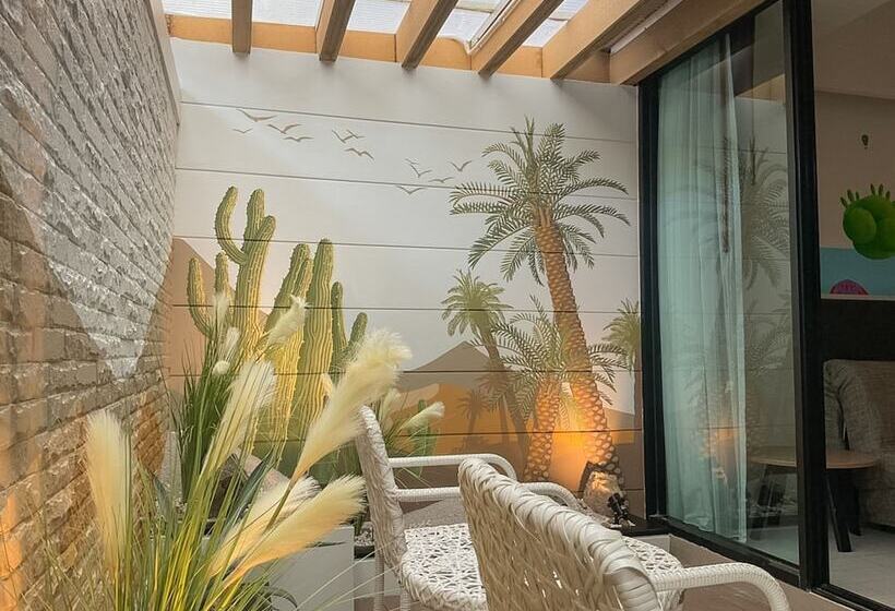 اتاق لوکس, Sand Dunes Chaolao Beach Resort