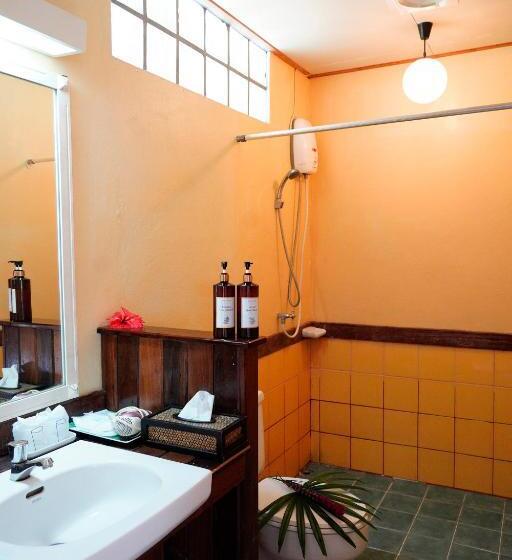 سوییت خانوادگی, Villa Cha Cha Chaolao Beach Resort