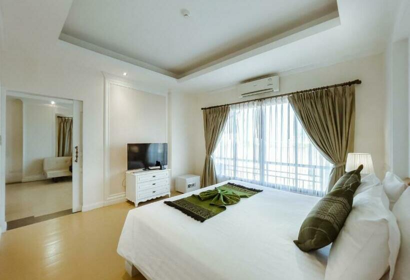 سوییت, Royal Nakhara Hotel And Convention Centre