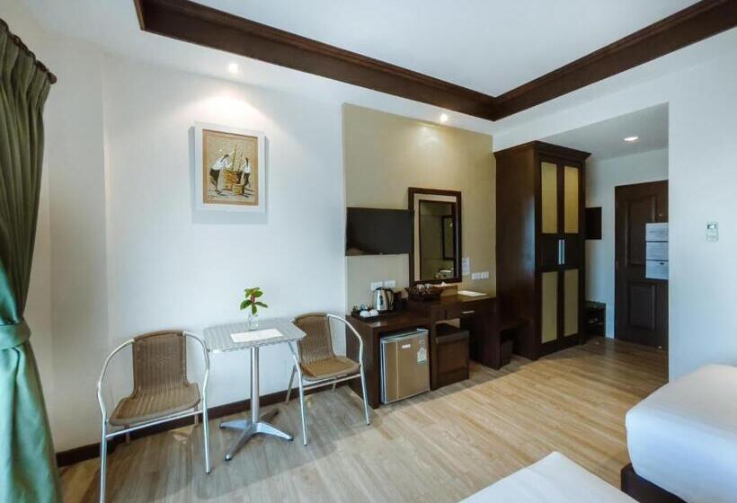 اتاق لوکس, Royal Nakhara Hotel And Convention Centre